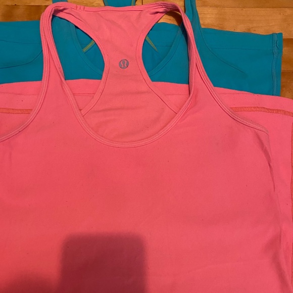 Lululemon tank top - Picture 2 of 2